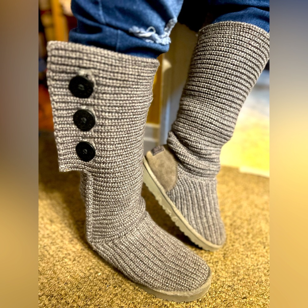Ugg Sweater boots size 8.